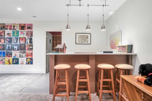 2008 38 Avenue Sw, Calgary, AB - Indoor