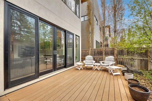 2008 38 Avenue Sw, Calgary, AB -  With Deck Patio Veranda With Exterior