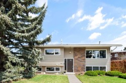 5047 Batchelor Crescent NW Calgary, AB T2L 1S8