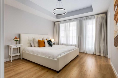 237-7820 Spring Willow Drive Sw, Calgary, AB - Indoor Photo Showing Bedroom