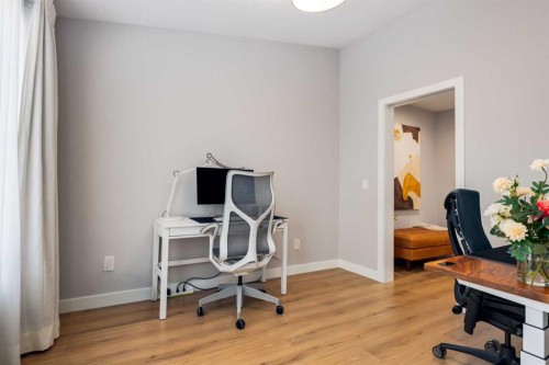 237-7820 Spring Willow Drive Sw, Calgary, AB - Indoor Photo Showing Office