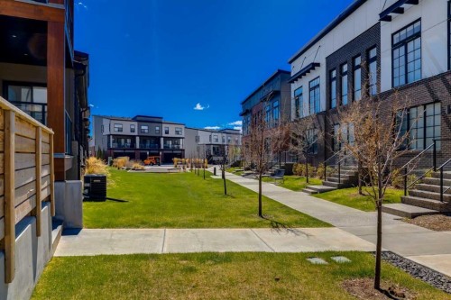 237-7820 Spring Willow Drive Sw, Calgary, AB - Outdoor