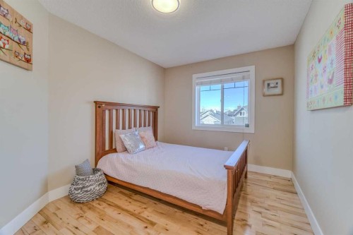 100 Royal Birch Crescent Nw, Calgary, AB - Indoor Photo Showing Bedroom