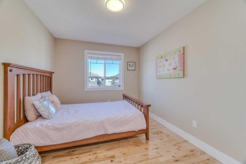 100 Royal Birch Crescent Nw, Calgary, AB - Indoor Photo Showing Bedroom