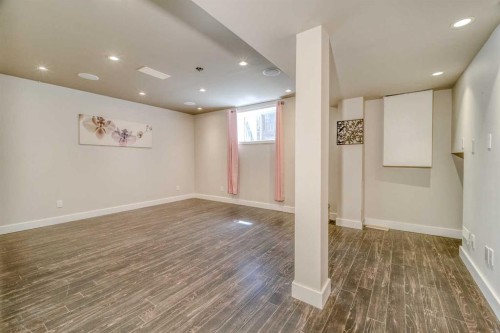 100 Royal Birch Crescent Nw, Calgary, AB - Indoor Photo Showing Other Room