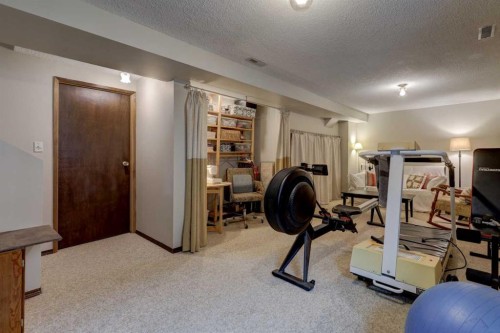 36 Edforth Road Nw, Calgary, AB 