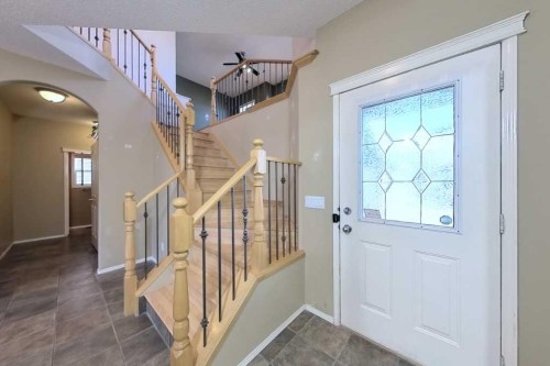 39 Simcoe Terrace Sw, Calgary, AB - Indoor Photo Showing Other Room
