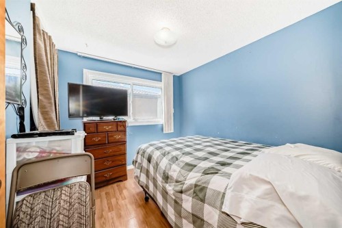 5132 Marian Way Ne, Calgary, AB - Indoor Photo Showing Bedroom