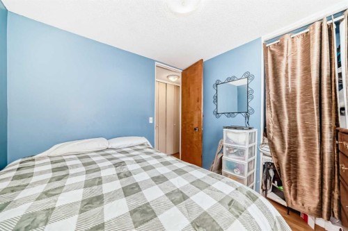 5132 Marian Way Ne, Calgary, AB - Indoor Photo Showing Bedroom