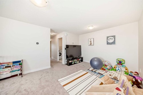 10 Verity Landing Sw, Calgary, AB - Indoor Photo Showing Other Room