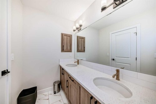 10 Verity Landing Sw, Calgary, AB - Indoor Photo Showing Bathroom