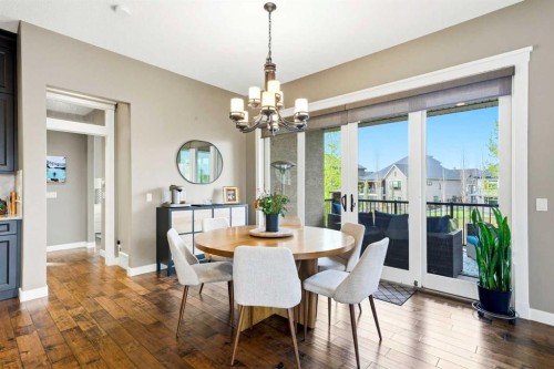 45 Cranbrook Heights Se, Calgary, AB - Indoor Photo Showing Dining Room