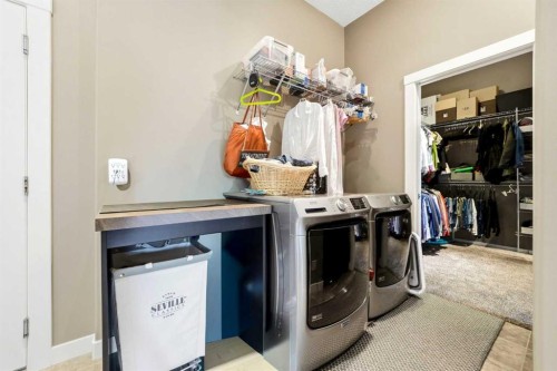 45 Cranbrook Heights Se, Calgary, AB - Indoor Photo Showing Laundry Room