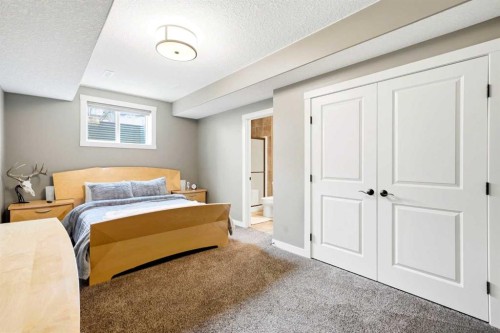 45 Cranbrook Heights Se, Calgary, AB - Indoor Photo Showing Bedroom