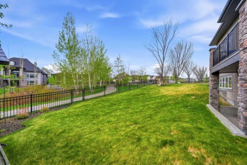 45 Cranbrook Heights Se, Calgary, AB - Outdoor