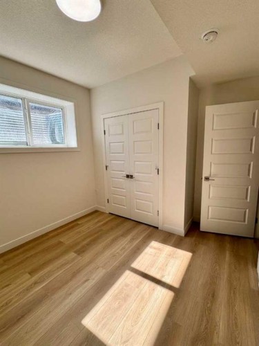 122 Sandpiper Bend, Chestermere, AB - Indoor Photo Showing Garage