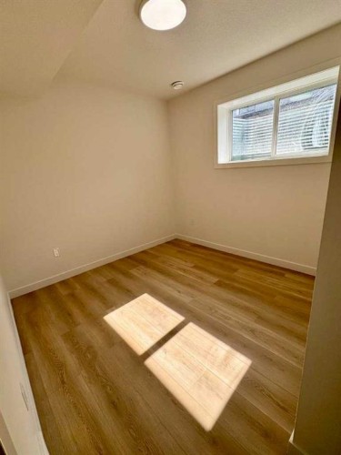 122 Sandpiper Bend, Chestermere, AB - Indoor Photo Showing Other Room