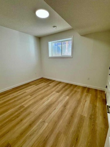 122 Sandpiper Bend, Chestermere, AB - Indoor Photo Showing Other Room