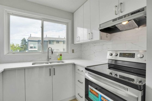 139-6440 4 Street NW Calgary, AB T2K 1B8