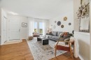 24 Auburn Crest Park Se, Calgary, AB  - Indoor Photo Showing Living Room 