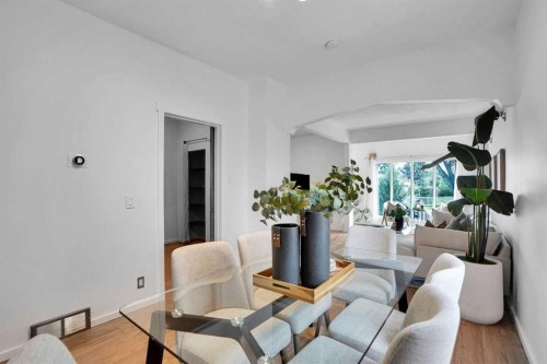 614 19 Avenue Nw, Calgary, AB - Indoor