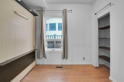 614 19 Avenue Nw, Calgary, AB - Indoor Photo Showing Other Room