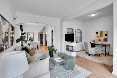 614 19 Avenue Nw, Calgary, AB - Indoor Photo Showing Living Room