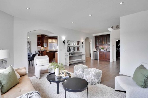 378 Patterson Boulevard Sw, Calgary, AB - Indoor Photo Showing Living Room
