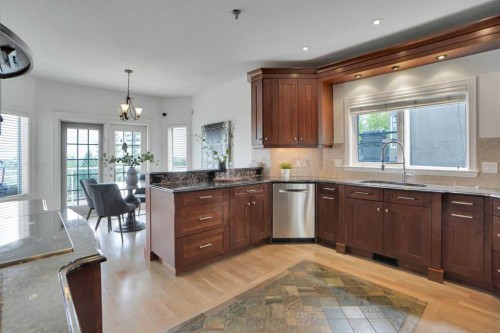 378 Patterson Boulevard Sw, Calgary, AB - Indoor Photo Showing Kitchen With Upgraded Kitchen