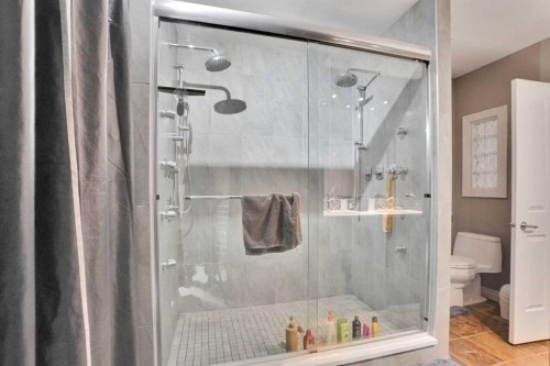 378 Patterson Boulevard Sw, Calgary, AB - Indoor Photo Showing Bathroom