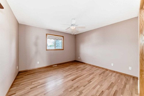 17 Ross Place, Crossfield, AB - Indoor Photo Showing Other Room
