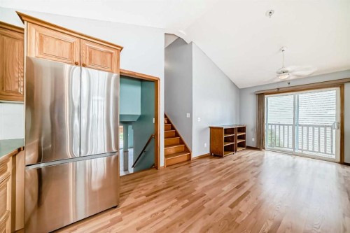 17 Ross Place, Crossfield, AB - Indoor Photo Showing Kitchen