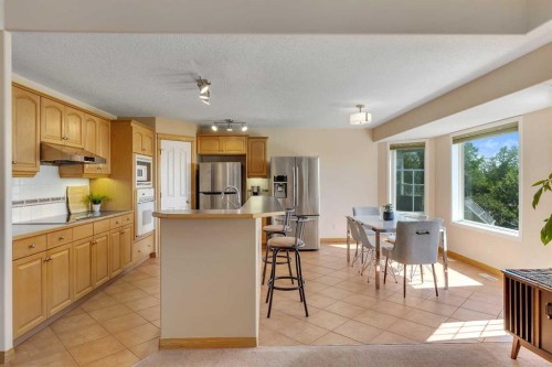 9 Panorama Hills Manor Nw, Calgary, AB - Indoor Photo Showing Other Room