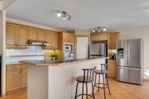 9 Panorama Hills Manor Nw, Calgary, AB - Indoor Photo Showing Kitchen