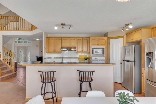 9 Panorama Hills Manor Nw, Calgary, AB - Indoor Photo Showing Kitchen