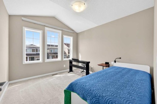 293 Windrow Crescent Sw, Airdrie, AB - Indoor Photo Showing Bedroom