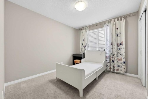 293 Windrow Crescent Sw, Airdrie, AB - Indoor Photo Showing Bedroom