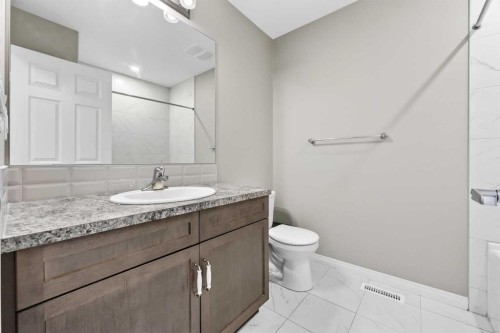 293 Windrow Crescent Sw, Airdrie, AB - Indoor Photo Showing Bathroom