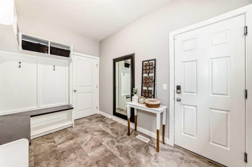 2201 Bayside Circle Sw, Airdrie, AB - Indoor Photo Showing Other Room