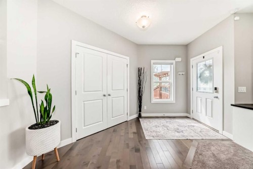 2201 Bayside Circle Sw, Airdrie, AB - Indoor Photo Showing Other Room