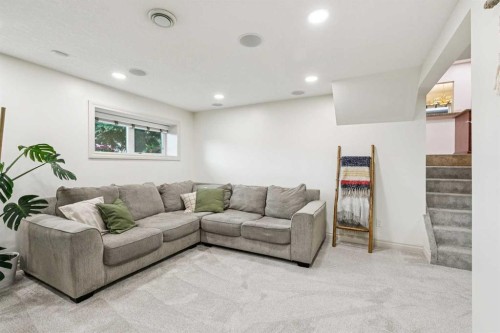 308 99 Avenue Se, Calgary, AB - Indoor