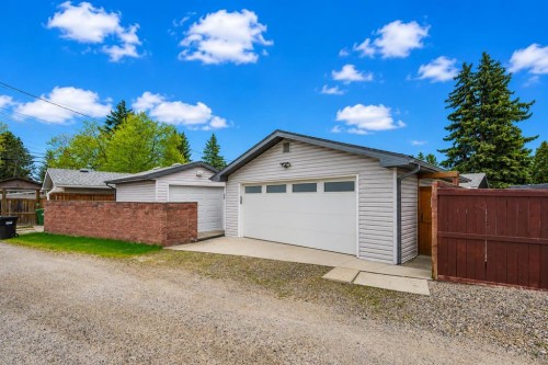 308 99 Avenue Se, Calgary, AB - Outdoor