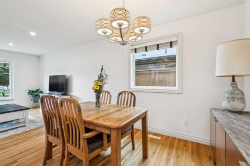 308 99 Avenue Se, Calgary, AB - Indoor Photo Showing Dining Room