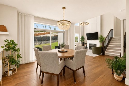 148 Crestridge Terrace Sw, Calgary, AB - Indoor Photo Showing Dining Room
