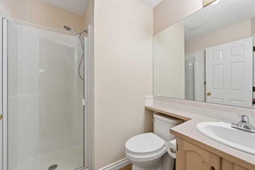 25 Tararidge Circle Ne, Calgary, AB - Indoor Photo Showing Bathroom