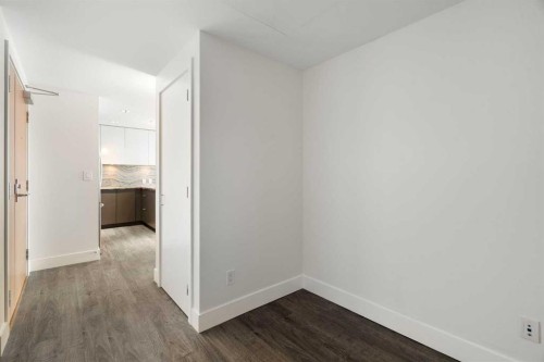 1006-519 Riverfront Avenue Se, Calgary, AB - Indoor Photo Showing Other Room