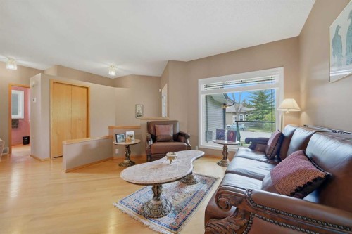 52 Edgebrook Rise Nw, Calgary, AB - Indoor Photo Showing Living Room