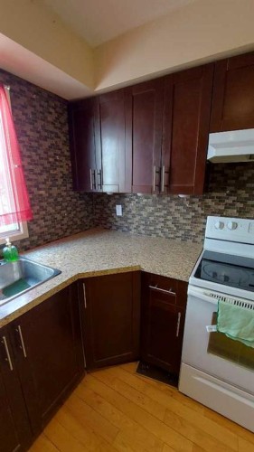 821 Whitemont Drive Ne, Calgary, AB - Indoor Photo Showing Kitchen
