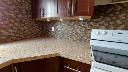 821 Whitemont Drive Ne, Calgary, AB - Indoor Photo Showing Kitchen
