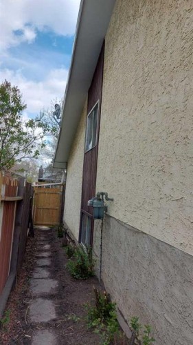 821 Whitemont Drive Ne, Calgary, AB - Outdoor